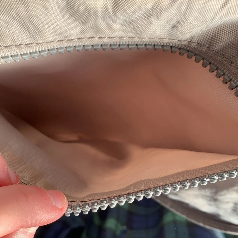 Gray Kipling Purse - Picture 8 of 16